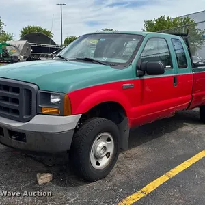 2005 Ford F250 Super Duty Ext. Cab pickup truck