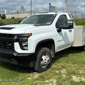 2020 Chevrolet Silverado 3500HD flatbed pickup truck