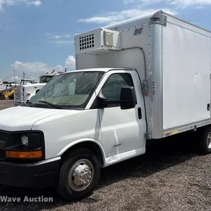 2016 Chevrolet Express 4500 box truck