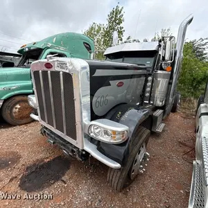 2023 Peterbilt 389 semi truck