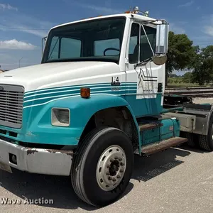 1995 Freightliner FL106 semi truck