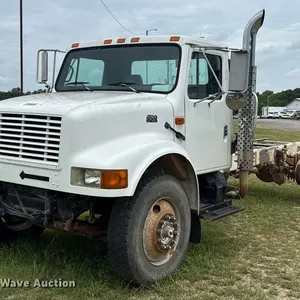 1995 International 4700 truck cab and chassis