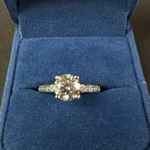 Platinum Ring with 1.50ct Round Brilliant Diamond Engagement Ring