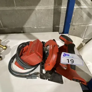 HILTI SCW 22-A CORDLESS CIRCULAR SAW & HILTI CHARGER *NO BATTERY*