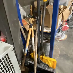 GROUP OF ASSORTED SHOVELS