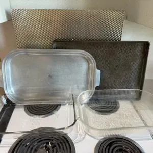 Kitchenware, Incl. Pyrex