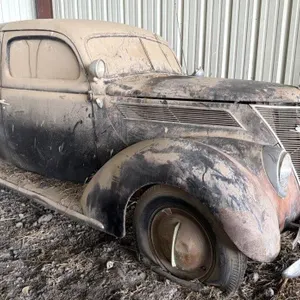 1937 Ford Sedan, Barn Find