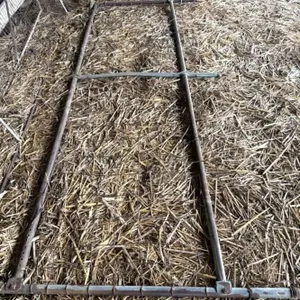 Pipe & Wire Gate 12�x56