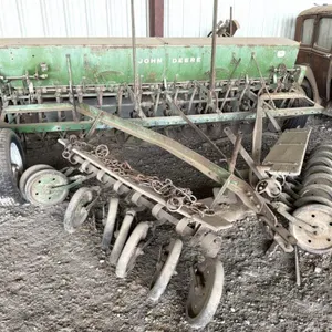 John Deere 16 Row Planterss