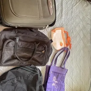 Luggage and bags
Rolling suitcase: