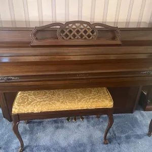 Kimball piano Artist Spinet does work