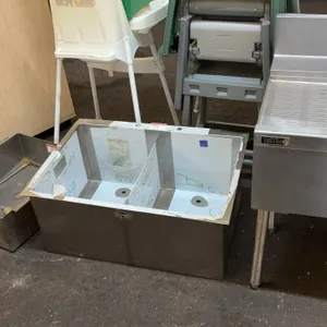 Stainless Steel Sink Stations & Work Surfaces – Assorted Food Service Equipment