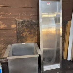 Stainless Steel Sink Basin & Wall-Mount Panel/Backsplash – Commercial Kitchen Fixture Lot