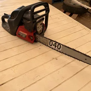 OFFSITE - Troy bilt 18 inch 42 cc chainsaw , working running