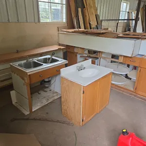 Quantity of Used Kitchen Cabinets