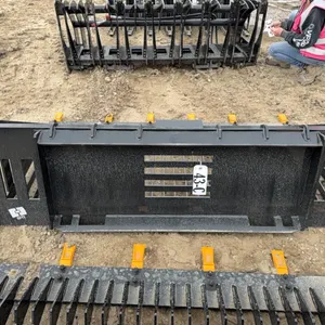 NEW/UNUSED GIYI MODEL RB66 SKID STEER 66" ROCK BUCKET