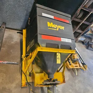 Meyer 36000 Mini Spreader Salt Spreader                                                                                              Removal will begi