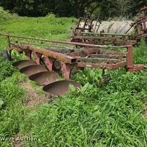 Massey Ferguson 86  plow