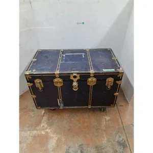 *Atlas Chest Trunk with Wheels No Shipping
