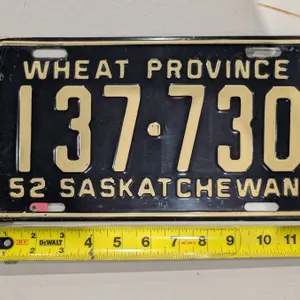 Vintage Sask License Plate 52' 38-561