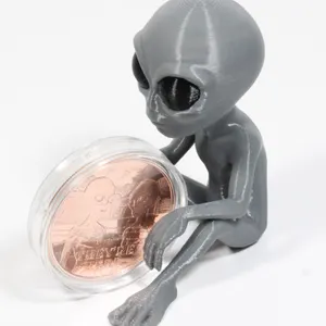 1OZ THEY'RE HERE COPPER ROUND WITH ALIEN STAND
