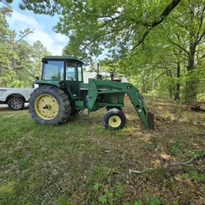 John Deere 4040 Tractor w/740 Loader 4040P