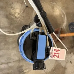 Holt Ind. Deluxe Fluid Extractor