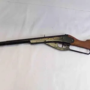 Vintage Daisy Lever-Action BB Gun w/Safety Switch