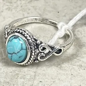 Turquoise & silver ring - size 9