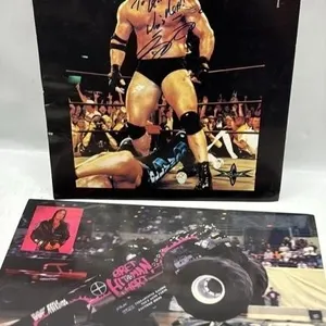 Vintage autograph wrestling photo lot Bret Hart G