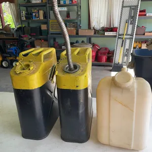 US Military Jerry Cans and Plastic Can