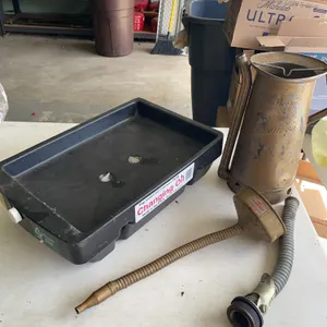 Huffman Five Quart Oil Dispenser Can and Accessories
