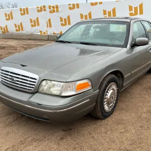 2000 FORD CROWN VICTORIA VIN: 2FAFP73W8YX216440 2WD