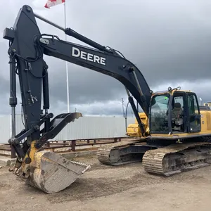 2006 John Deere 240D Excavator  s/n: FE240DX605138