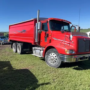 2001 International 9400i Tandem Axle Grain Truck s/n: 2HSCEAXR51C02898