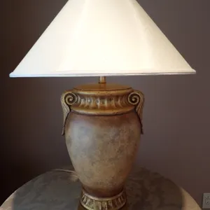 Urn Style Lamp