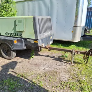 Sullair 185 Trailered Air Compressor, Diesel Powered, 1595 Hours on Meter