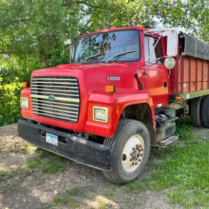 1993 Ford L9000 Truck