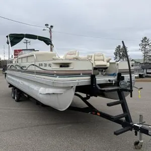2000 Bennington 2575FS Pontoon With 2022 YachtClub Trailer