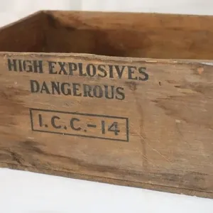 Du Pont Extra Dynamite Dove Tailed Wooden Box: