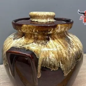 Roseville Pottery Cookie Jar. 7.5"H.