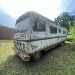 Yr Unk "The Executive" Motorhome - Has Title
