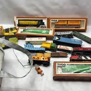 Vintage Train Locomotive Tyco HO scale lot track e