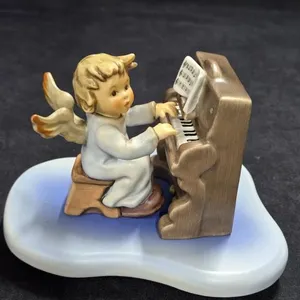 Goebel M.I. Hummel "Precious Pianist"