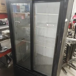 39.5"x29"x78.5" True GDM-33 Black Refrigerator