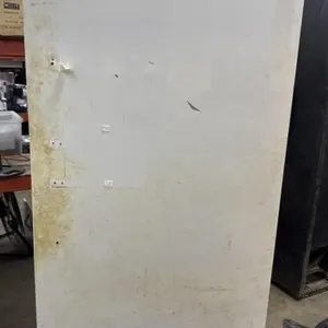 34"x30"x72.5" Fridgidaire Refrigerator Powers On