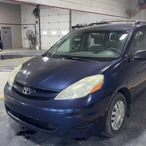 2006  Toyota  Sienna  CE 7-Passenger 4dr Mini-Van