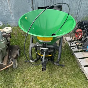 3pt spreader/broadcast seeder