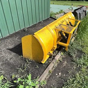 Snow pusher w/ skid steer quick attach