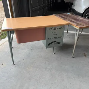 Teachers desk, table